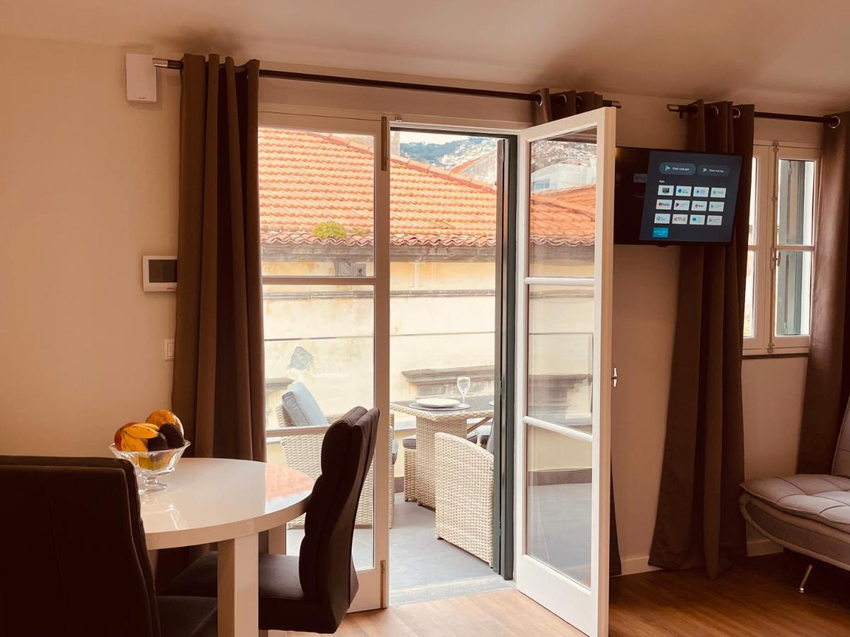 Living Funchal Apartments Esterno foto